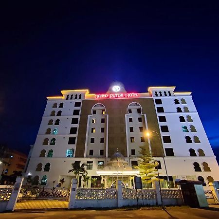 The Grand Puteri Hotel Куала Теренгану Екстериор снимка