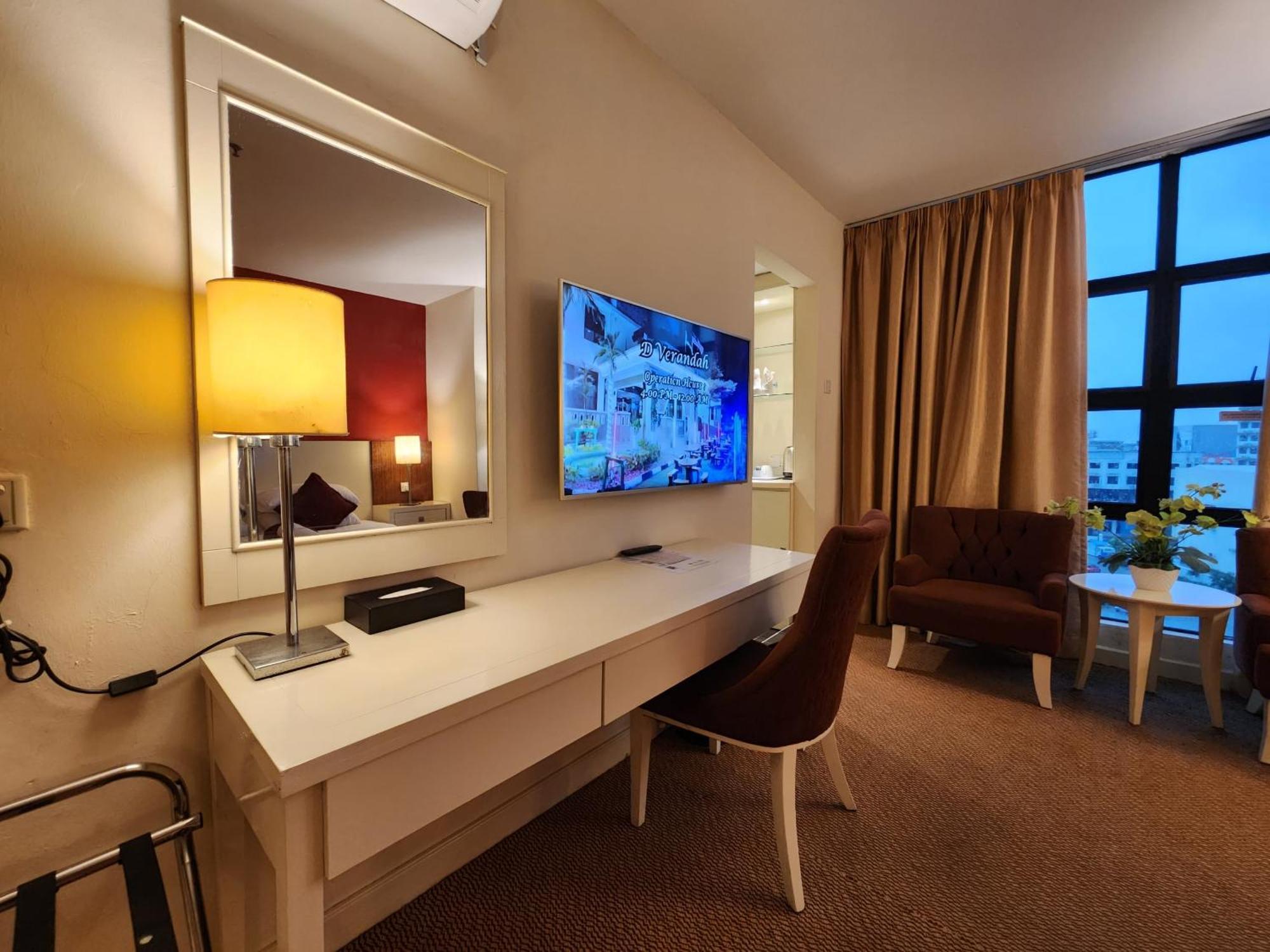 The Grand Puteri Hotel Куала Теренгану Екстериор снимка
