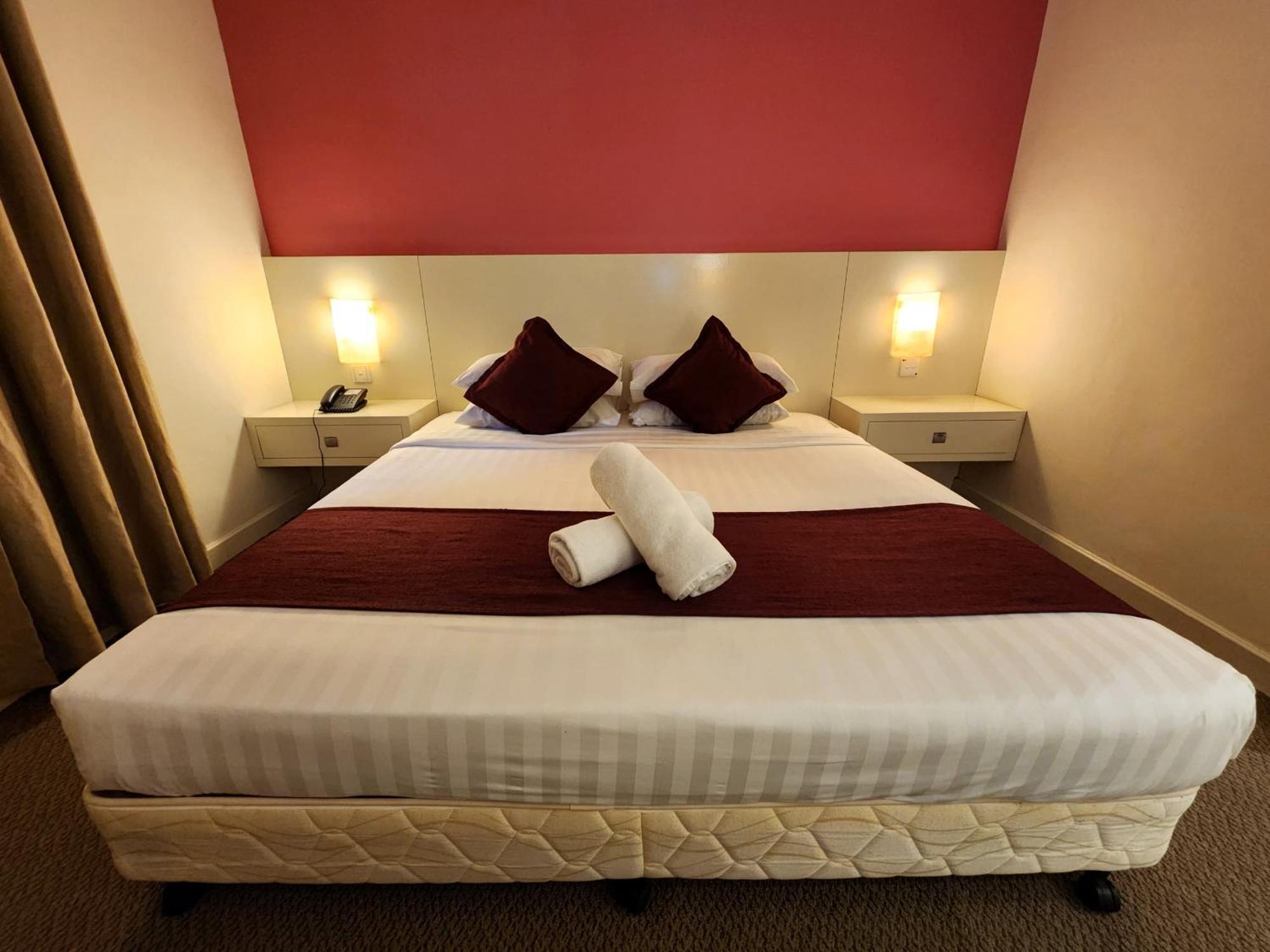 The Grand Puteri Hotel Куала Теренгану Екстериор снимка