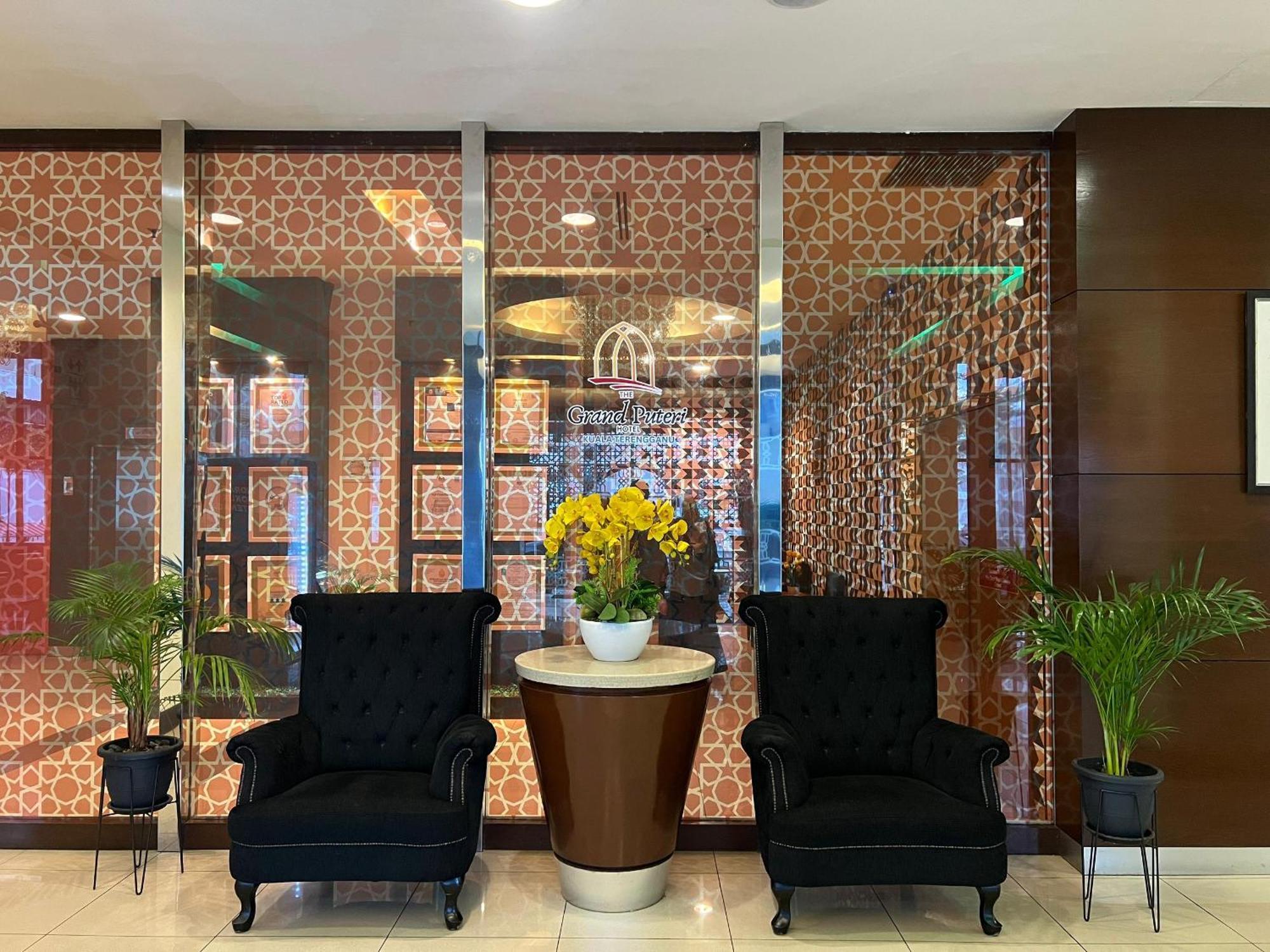 The Grand Puteri Hotel Куала Теренгану Екстериор снимка
