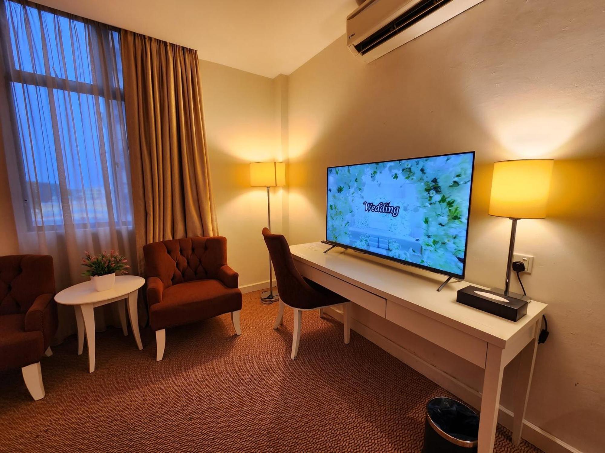 The Grand Puteri Hotel Куала Теренгану Екстериор снимка