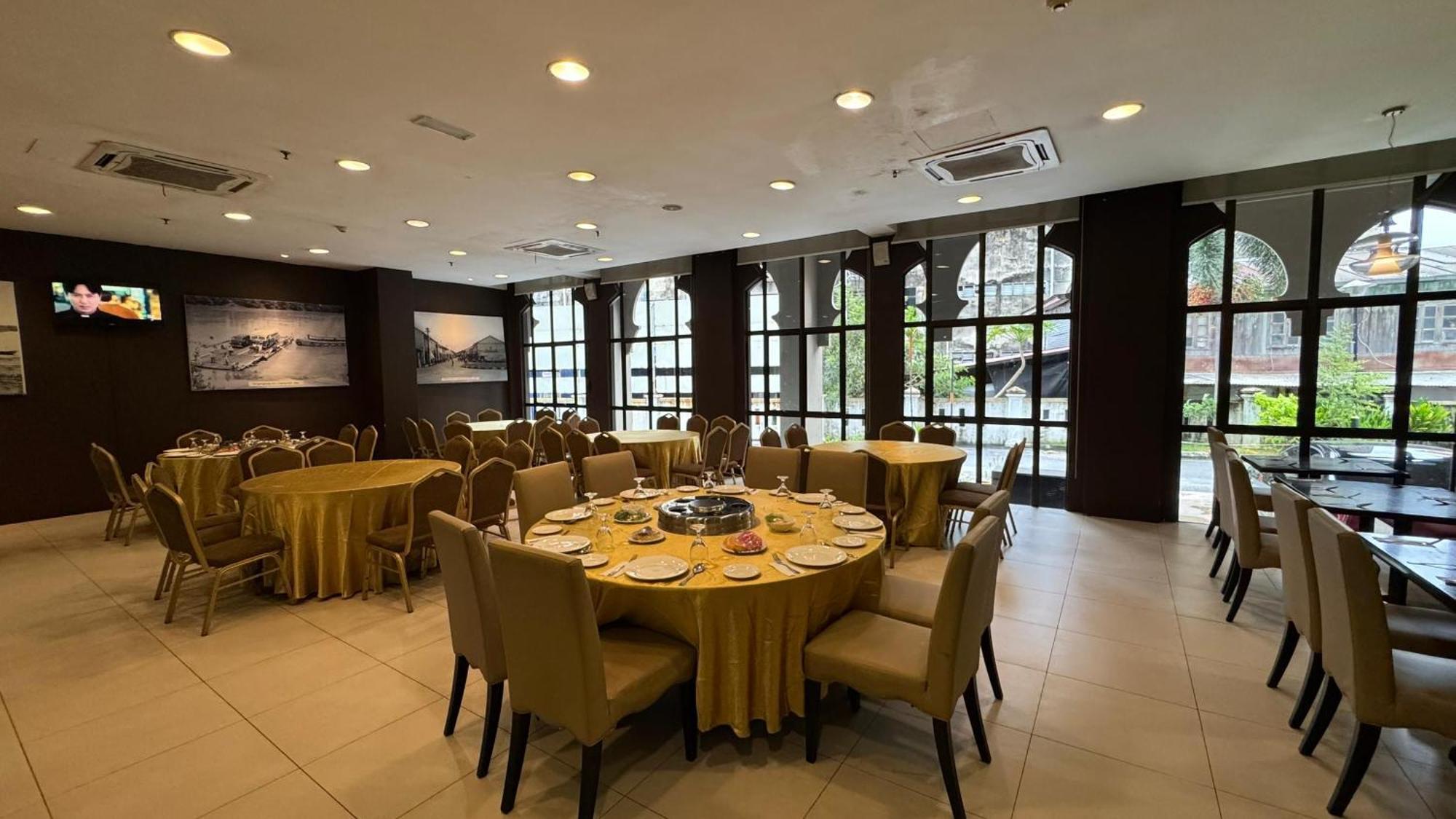 The Grand Puteri Hotel Куала Теренгану Екстериор снимка