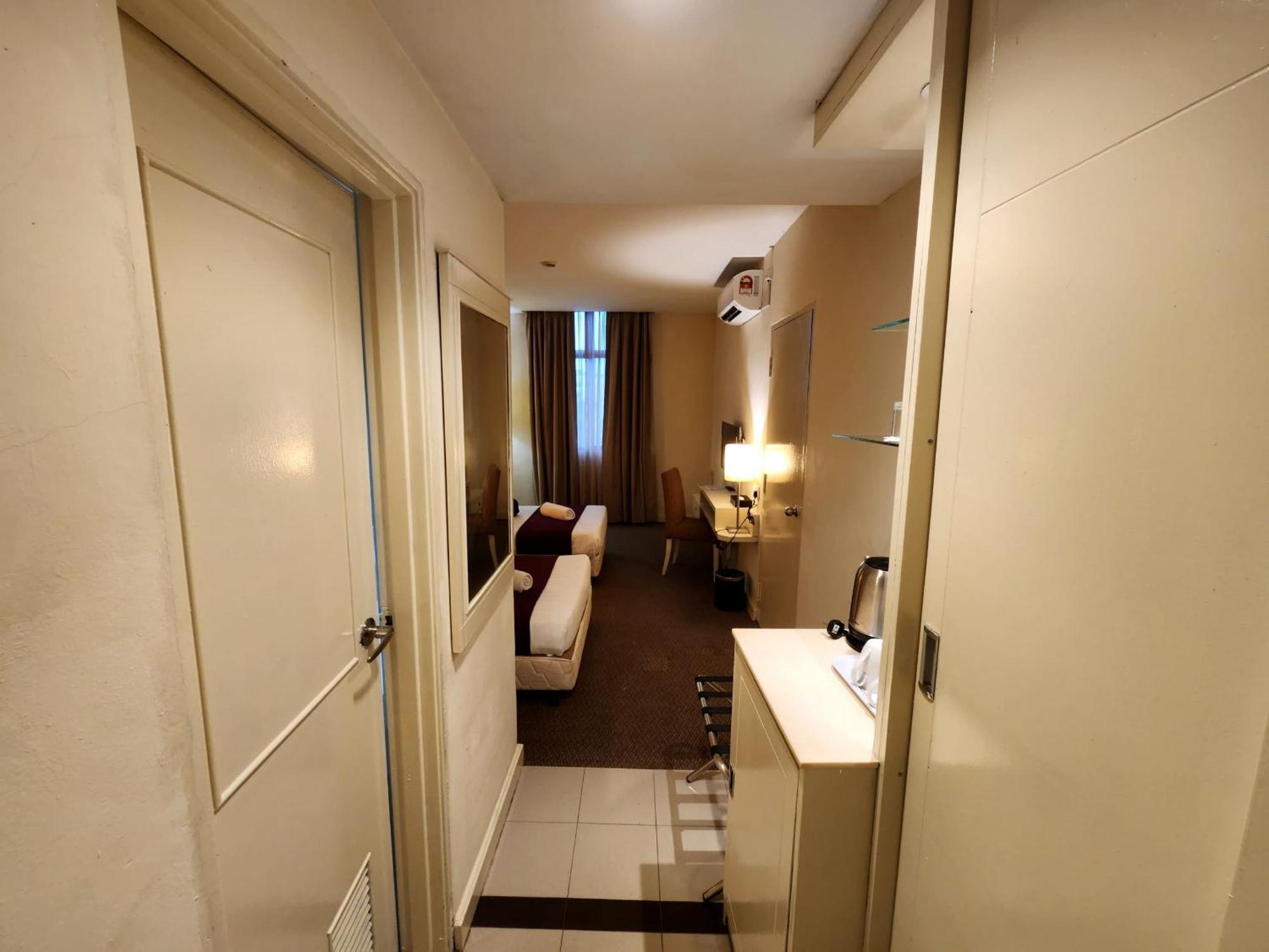 The Grand Puteri Hotel Куала Теренгану Екстериор снимка