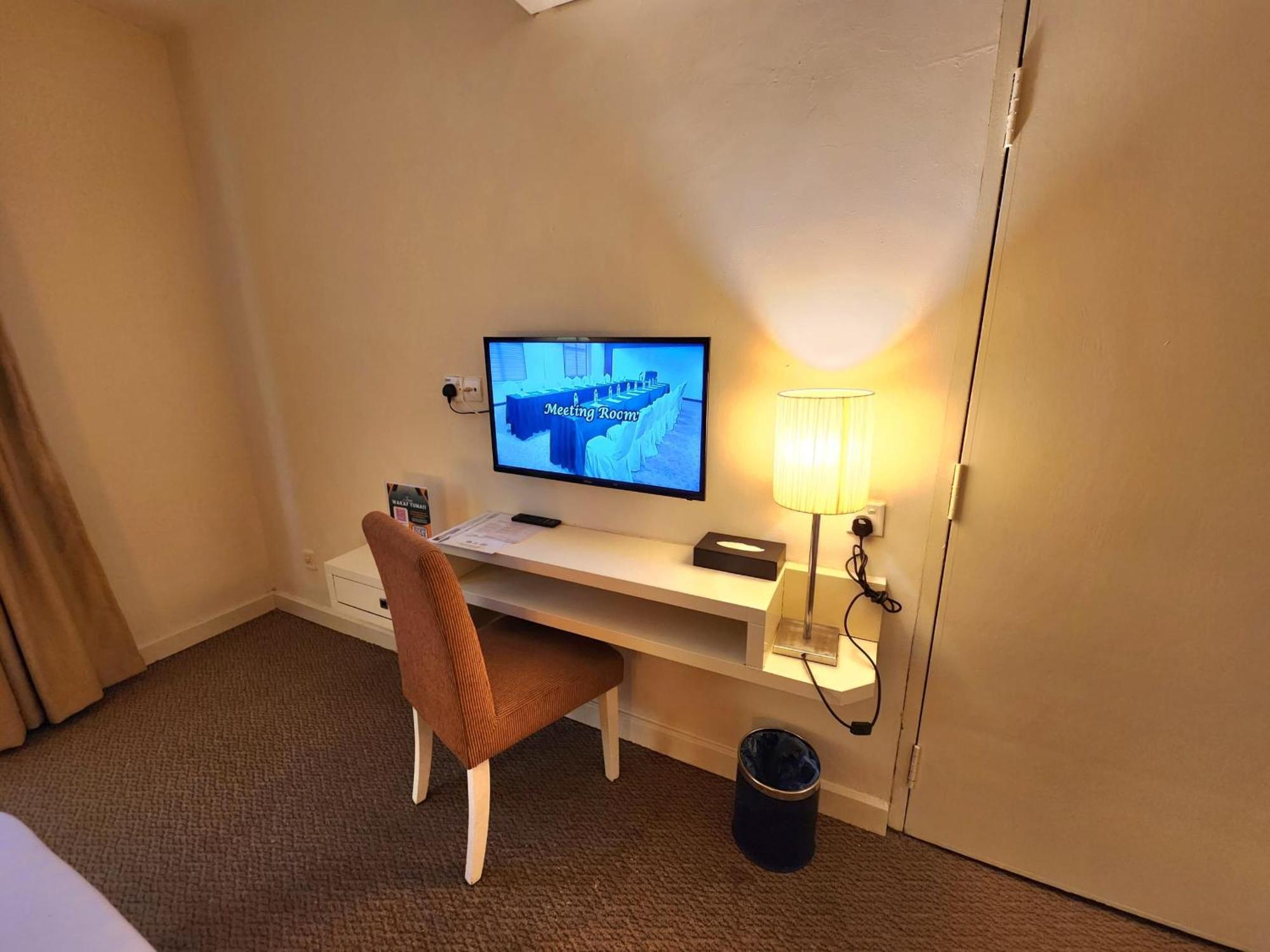 The Grand Puteri Hotel Куала Теренгану Екстериор снимка