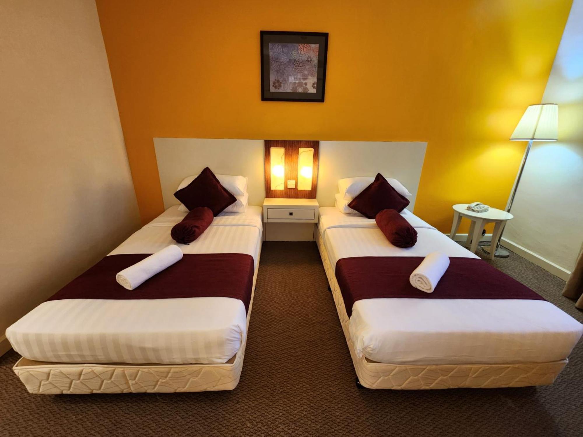 The Grand Puteri Hotel Куала Теренгану Екстериор снимка