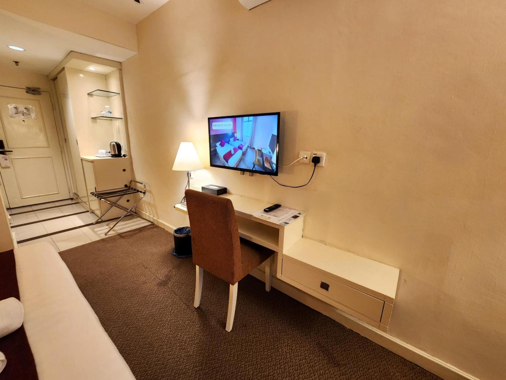 The Grand Puteri Hotel Куала Теренгану Екстериор снимка